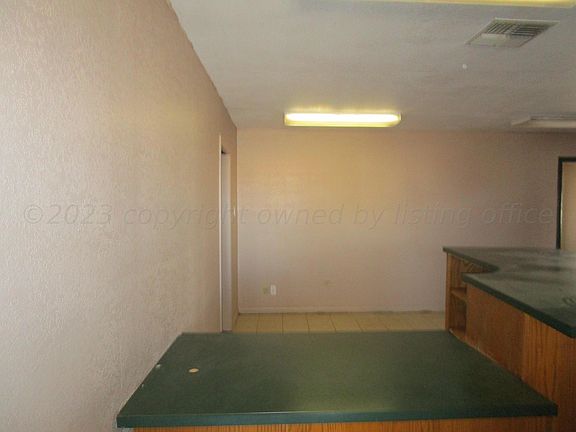 5th image of 321 N Somerville St