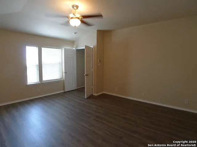 2935 Encino Riv — Photo 20