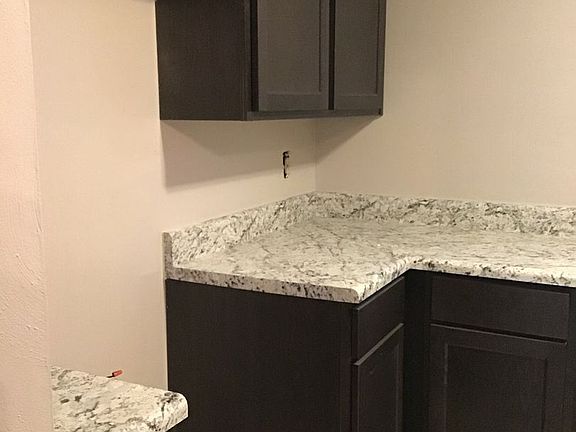 3rd image of 2909 Llewellyn Ave #9307306