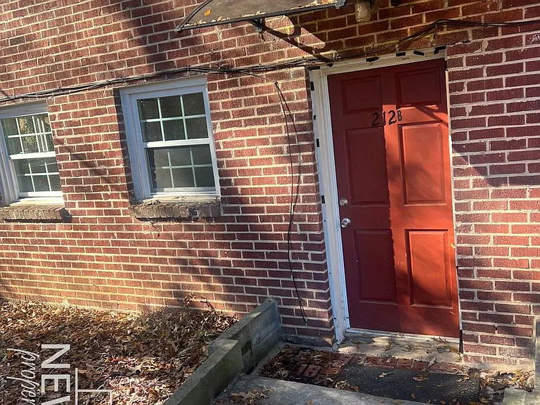 212B W Wood St — Photo 8