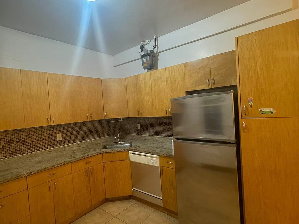 1st image of 2228 Amsterdam Ave APT 1B