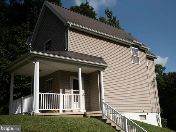579 Stikle St, Steelton, PA 17113