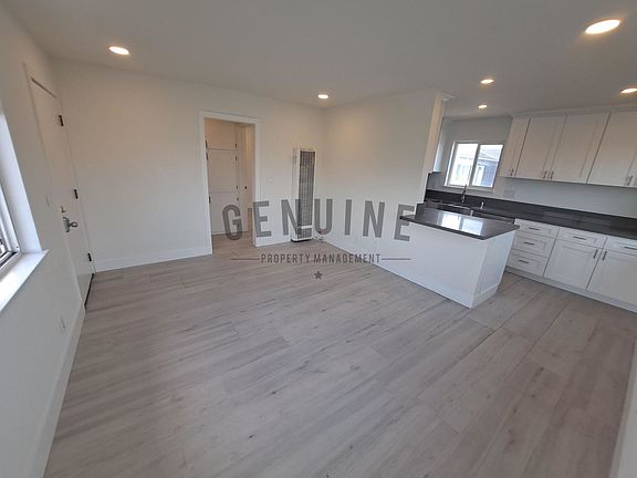 3rd image of 101 Huntington St #229