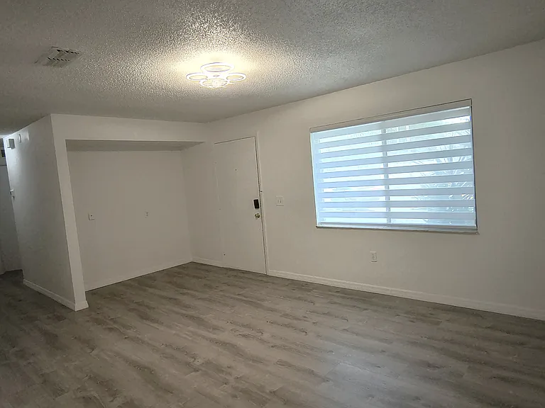 412 Via Salerno Ct — Photo 4