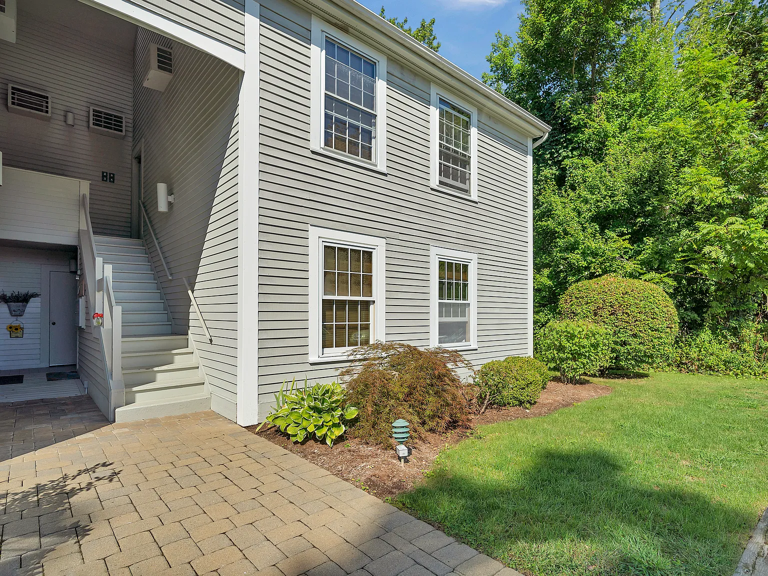 1 bed, 700 sqft, $1,675 — Photo 3