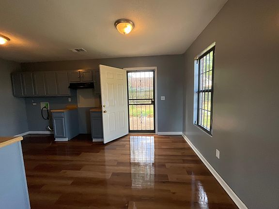 4th image of 6483 Copper Valley Dr S