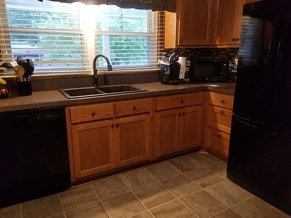4th image of 1728 Neal Dr