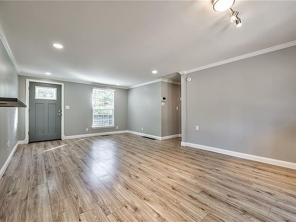5th image of 8220 Grand Ave