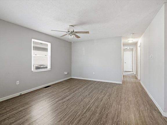 2nd image of 2819 N Gladstone Ave