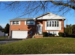 2725 Kingston Rd, York, PA 17402