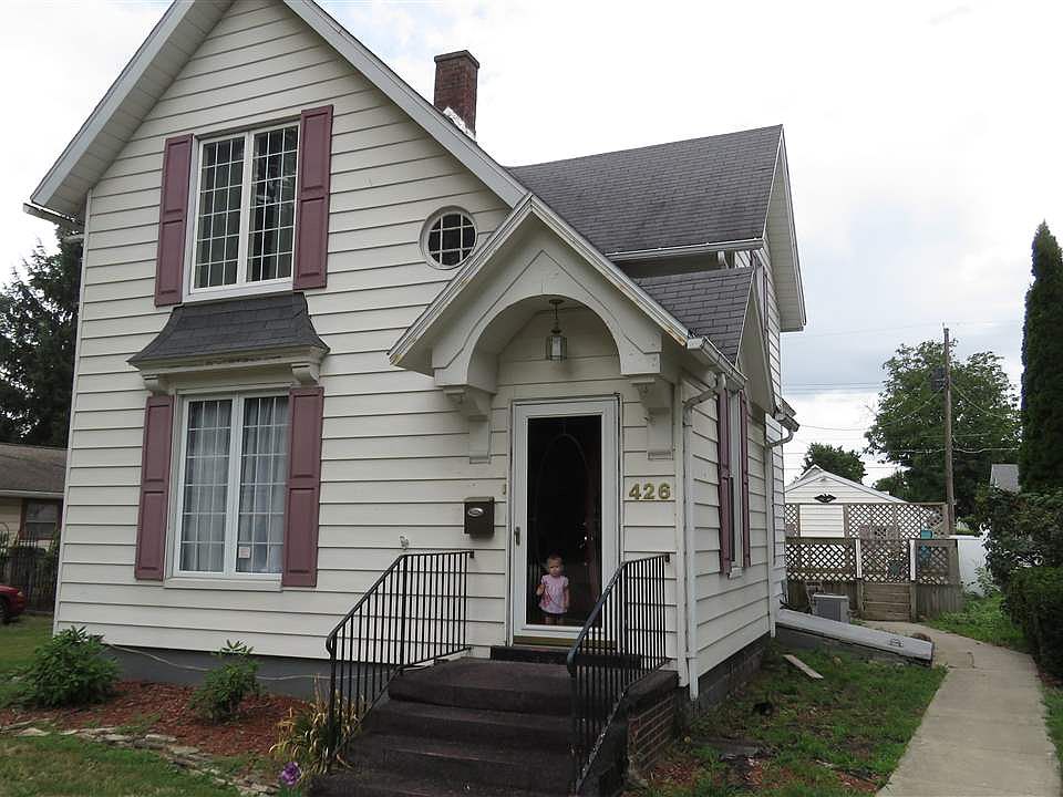 1st image of 426 Water St
