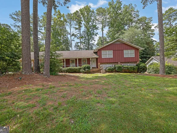 1653 Kings Down Cir, Atlanta, GA 30338