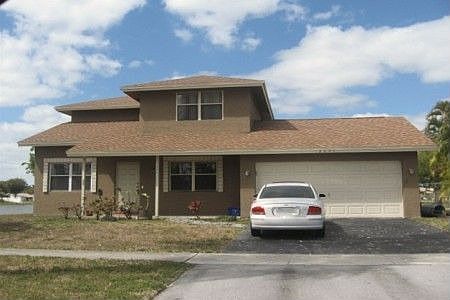 Front w/2 Car Garage