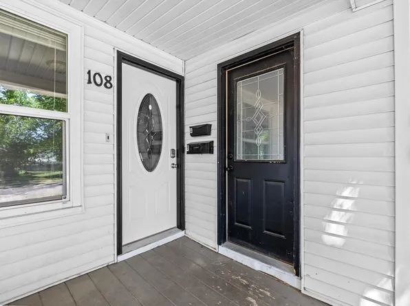 108 9th St SE, Minot, ND 58701