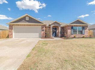 1364 S Apollo Dr, Fayetteville, AR 72701