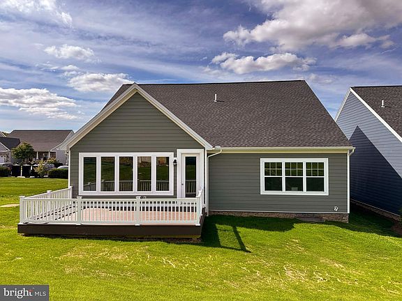 2nd image of 128 Sussex Dr