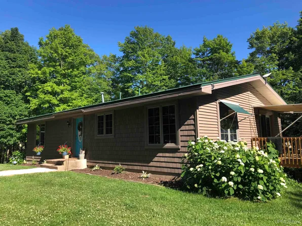 5586 Dogwood Rd, Republic, MI 49879