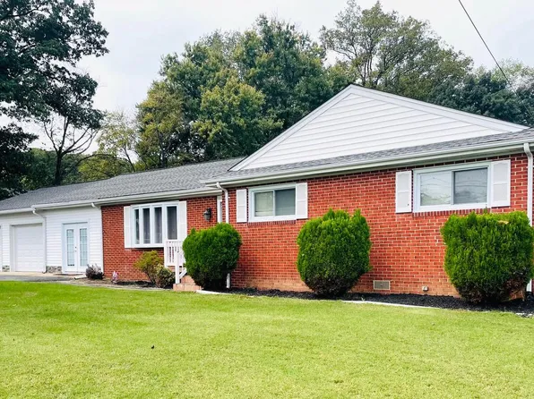 7490 Race Rd, Hanover, MD 21076