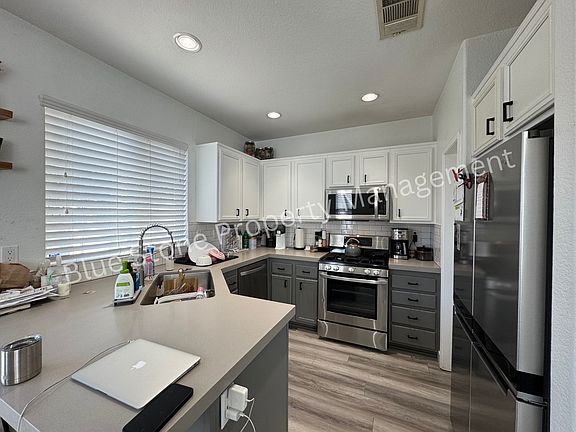 4th image of 1290 Pinnacle Peak Dr #1