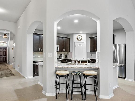 5th image of 8045 Arezzo Dr