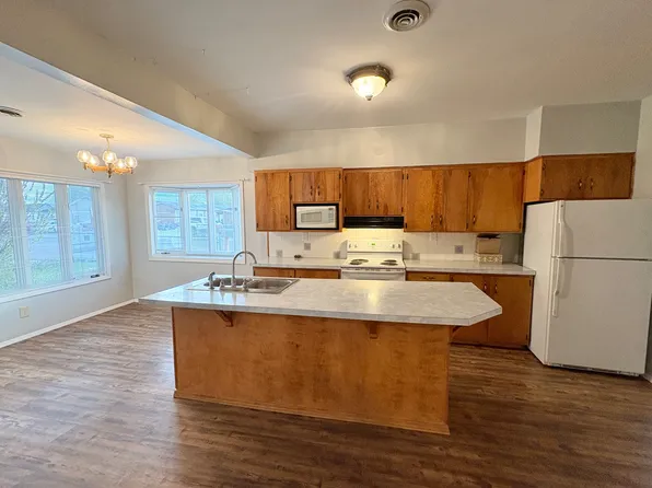 330 N Walnut St, Dillon, MT 59725