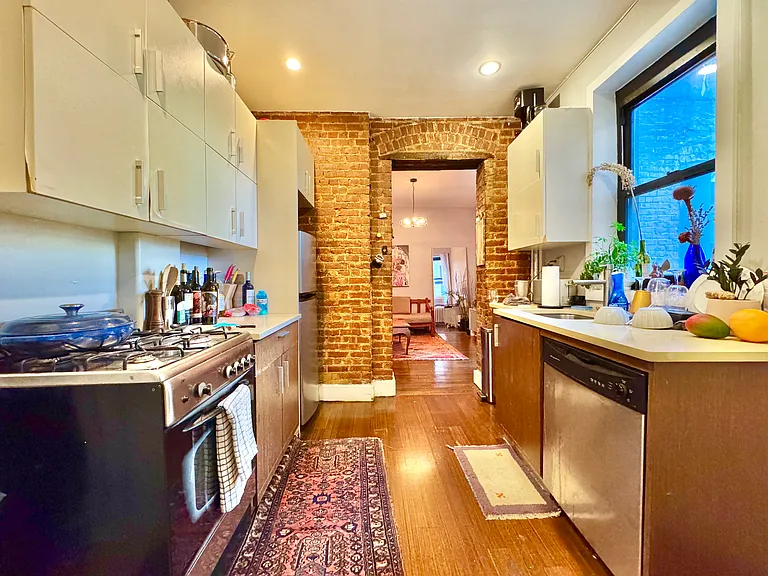 210 Humboldt St #13 — Photo 1