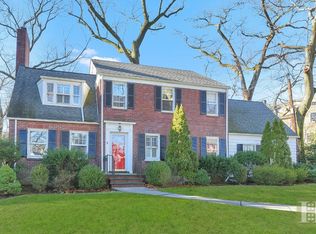 4 Cambridge Rd, Glen Ridge, NJ 07028