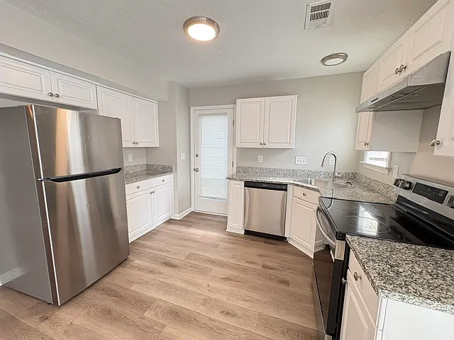 2613 Beard Ct — Photo 5