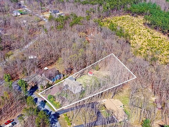 3rd image of 151 Linda Ln