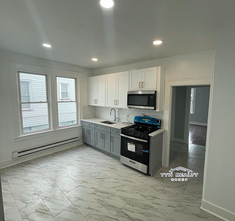 1st image of 364 Schley St #1