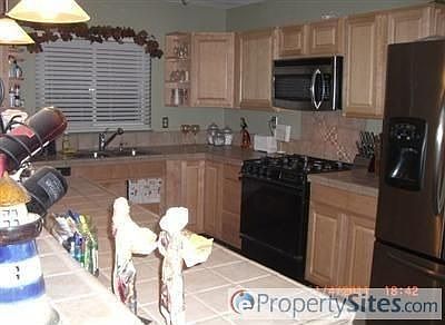 3rd image of 521 N Fairmont Ave