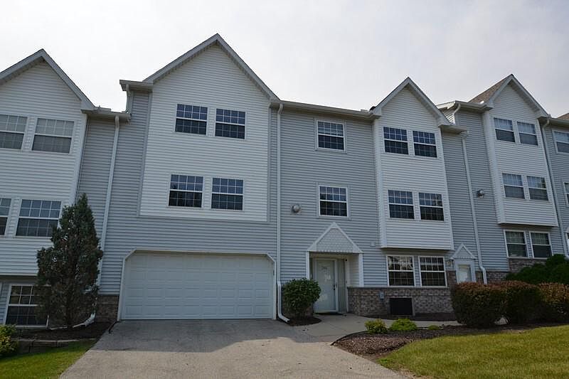 1st image of 386 Kristin COURT EAST East