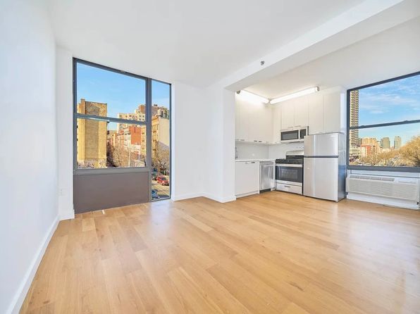 2338 2nd Ave #7A