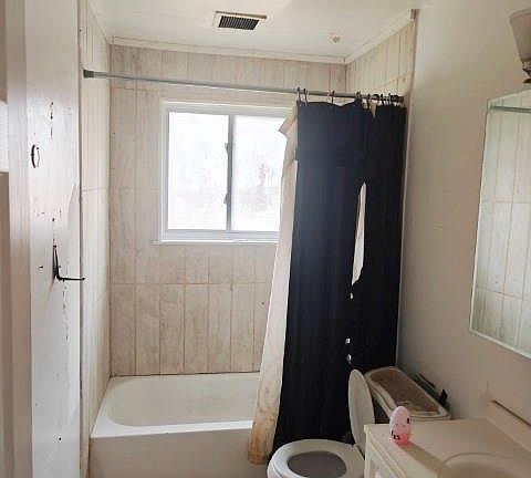 3rd image of 8291 Mettetal St