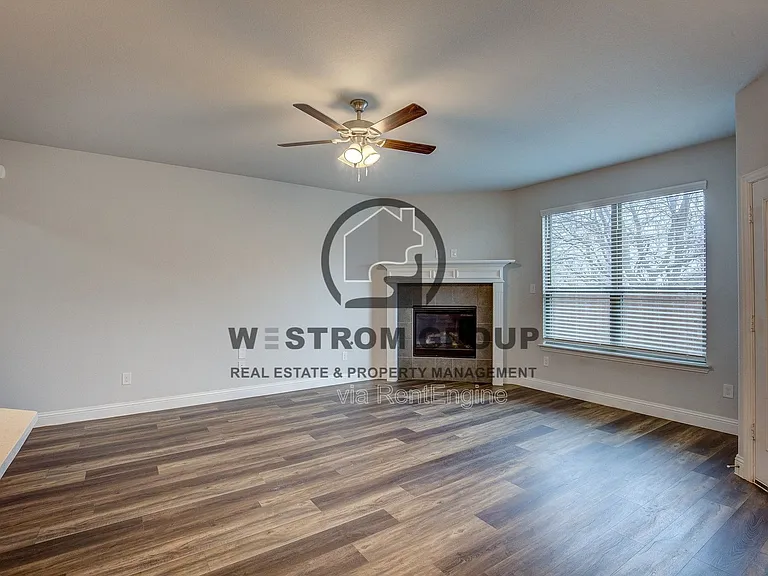 10320 Linger Ln — Photo 12