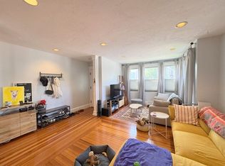 194 Watertown St #1, Watertown, MA 02472