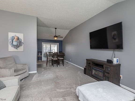 4th image of 24798 Mitchell Dr