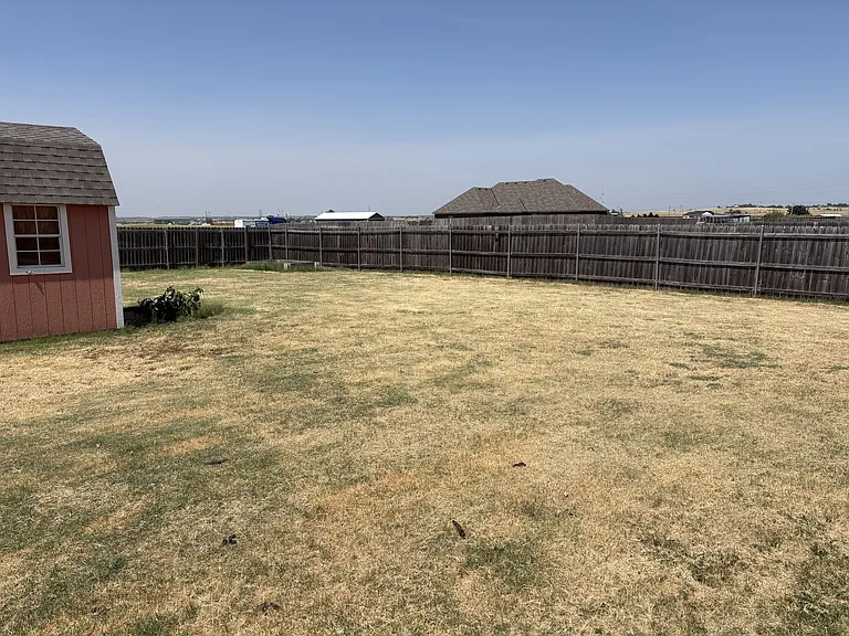 373 NE Sanders Dr — Photo 19