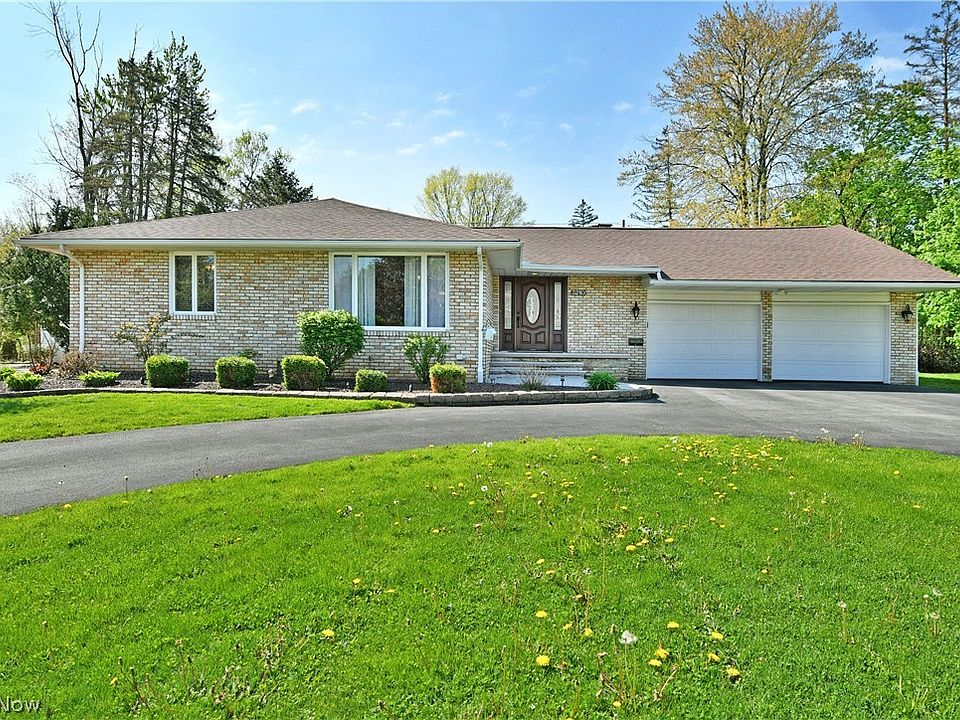 1st image of 3210 Halsey Dr NE