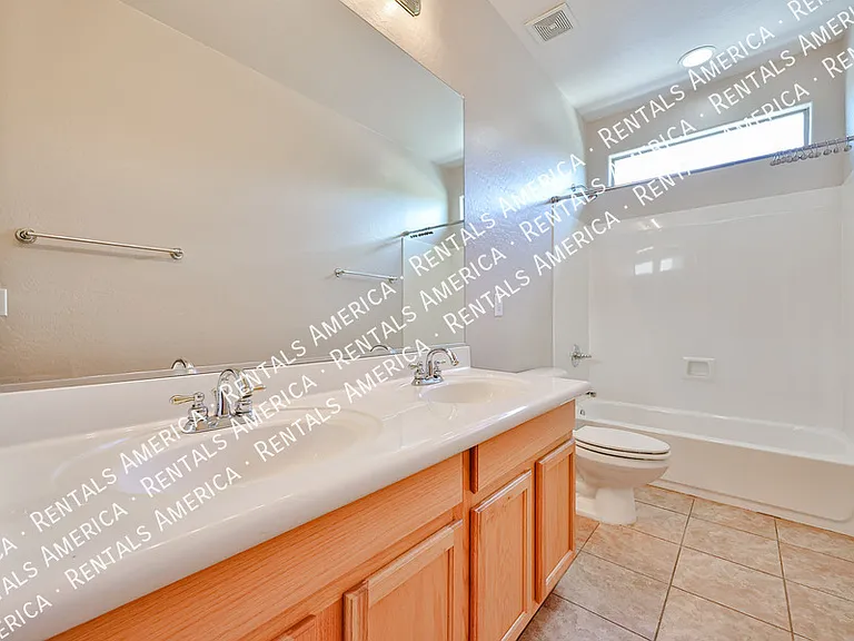 9710 S 45th Ave — Photo 39