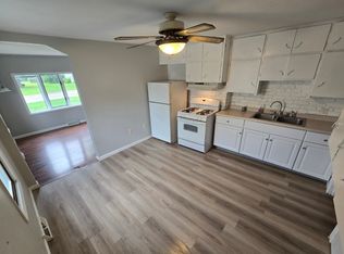 449 4th St E, Milan, IL 61264