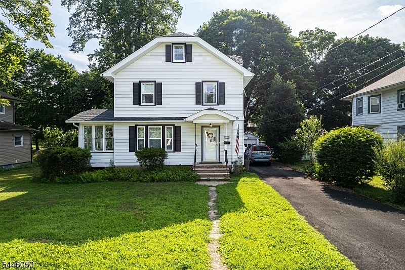 1st image of 141 Overlook Ave