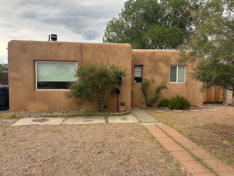 1st image of 2424 Alvarado Dr NE