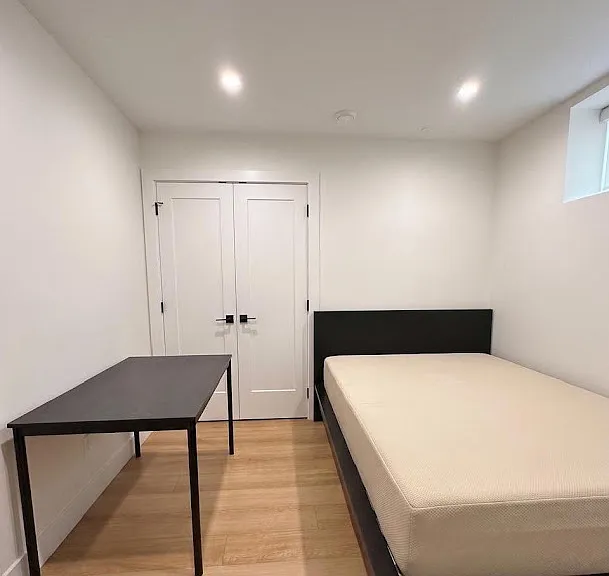 3420 E 47th Ave #11 — Photo 1
