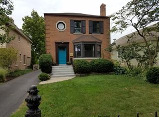 221 N Geneva Ave, Elmhurst, IL 60126