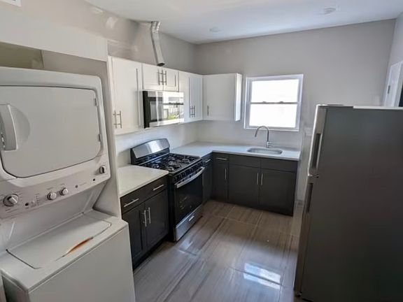 2nd image of 43 N 16th St #A