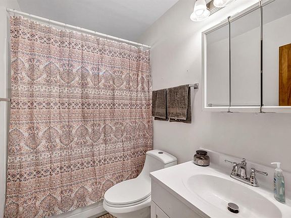 4th image of 3535 Christie Pl