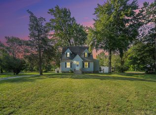 3327 Farr Rd, Fruitport, MI 49415