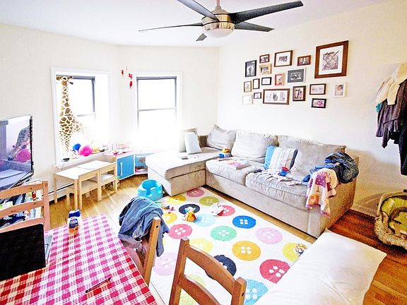 3rd image of 46 Saint Johns Pl