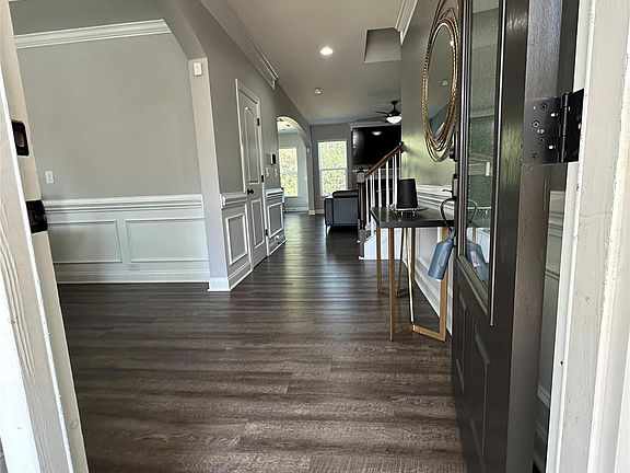 3rd image of 1004 Fallondale Rd